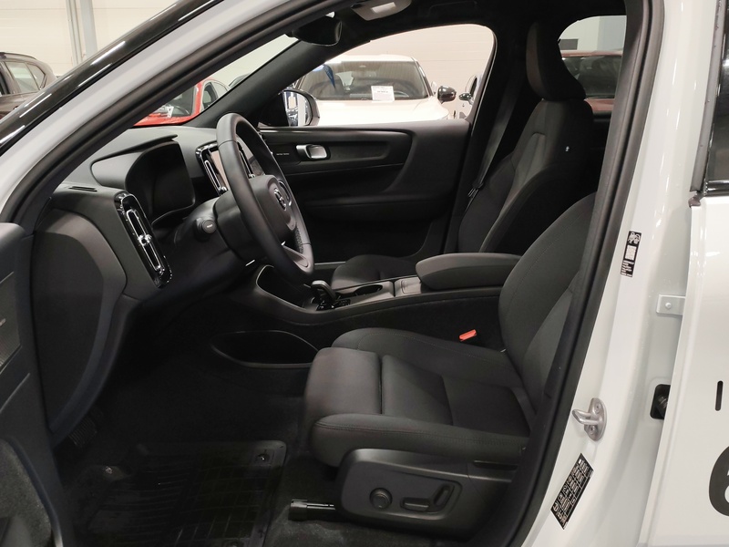 Volvo EX40 vaihtoauto