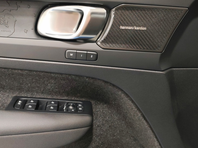 Volvo EX40 vaihtoauto