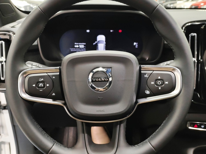 Volvo EX40 vaihtoauto