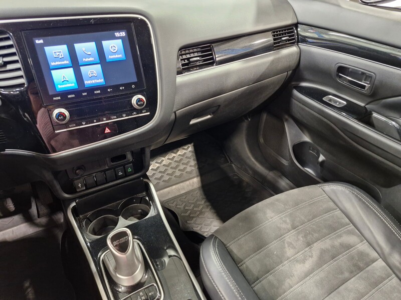 Mitsubishi Outlander PHEV vaihtoauto