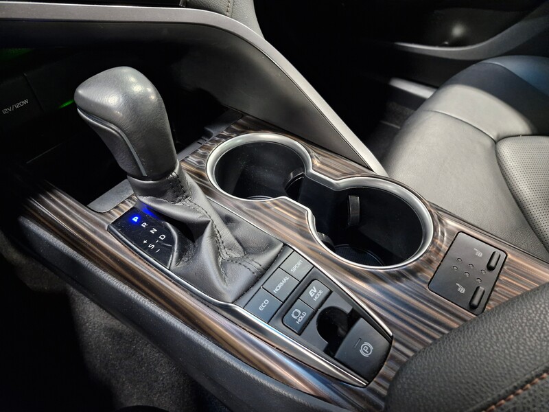 Toyota Camry vaihtoauto