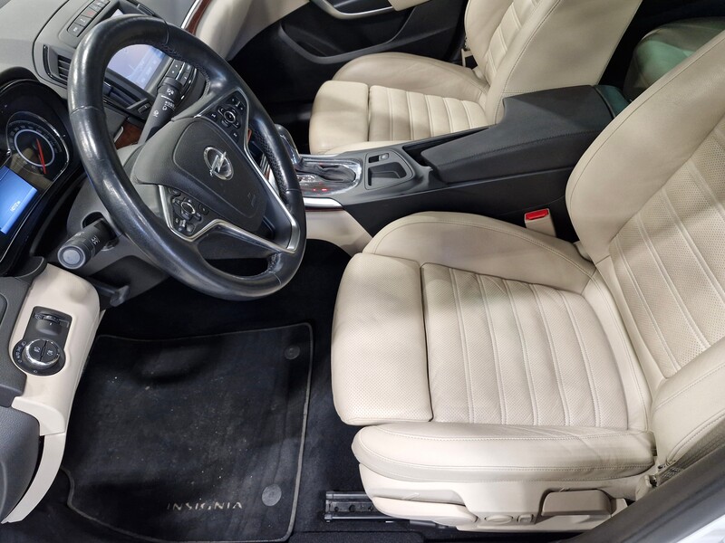 Opel Insignia vaihtoauto