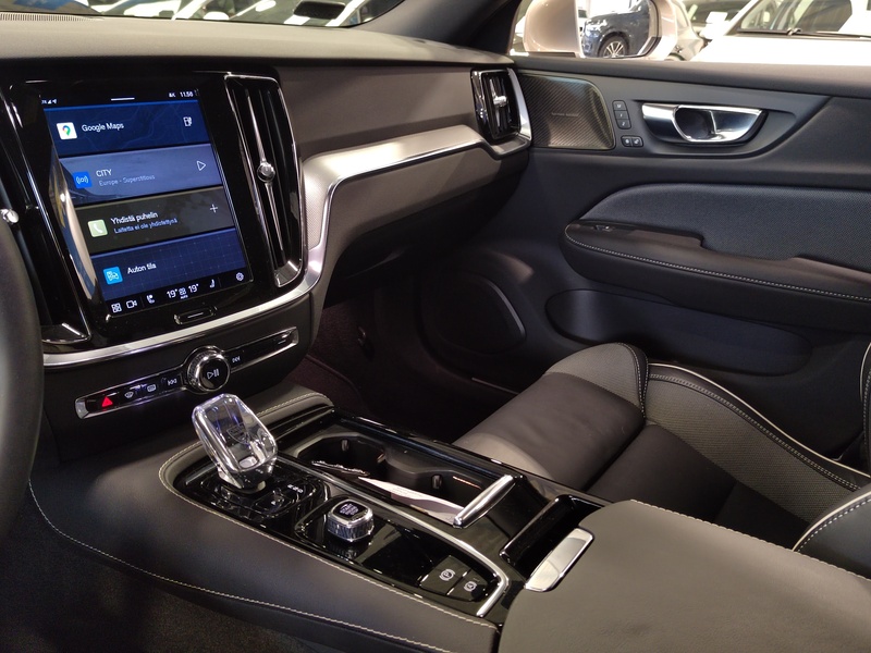 Volvo V60 vaihtoauto