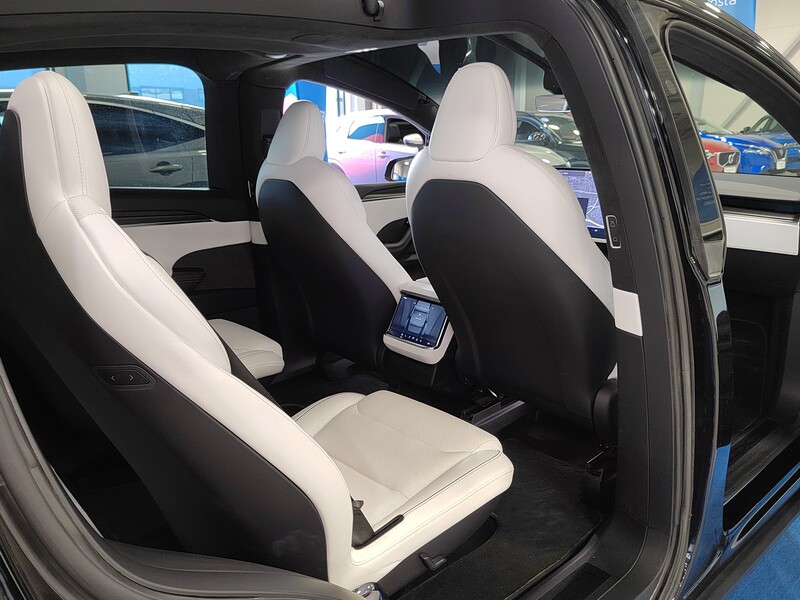 Tesla Model X vaihtoauto