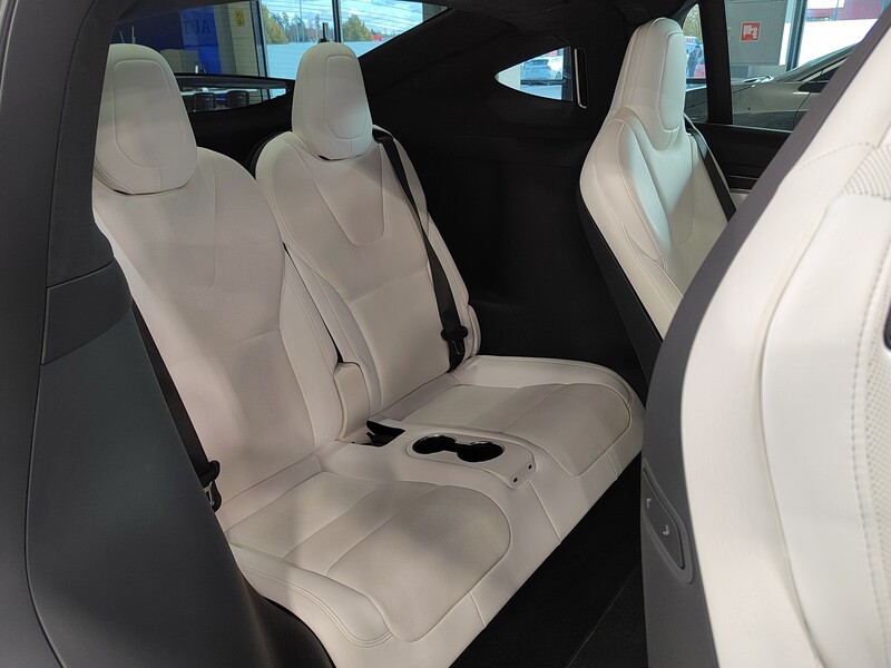 Tesla Model X vaihtoauto