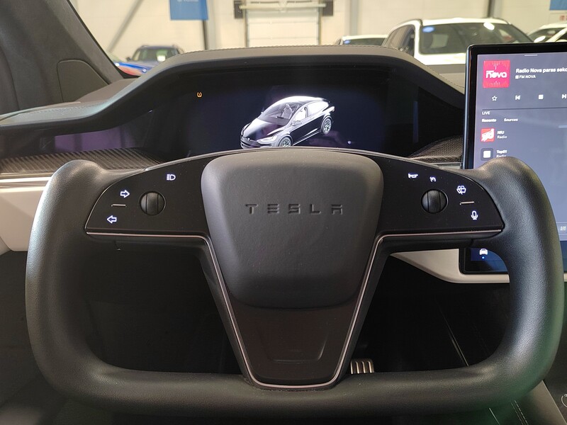 Tesla Model X vaihtoauto