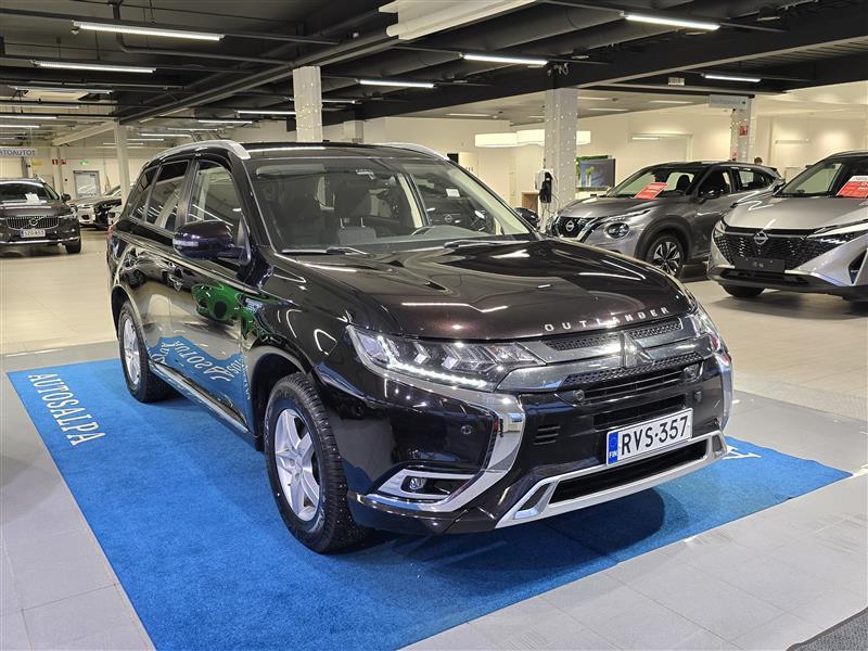 Mitsubishi Outlander PHEV vaihtoauto