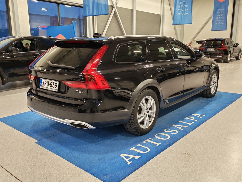 Volvo V90 Cross Country vaihtoauto