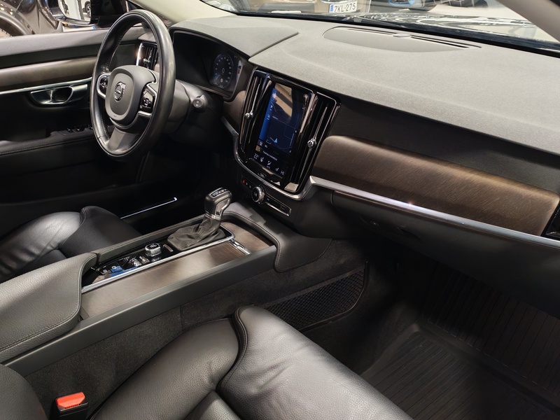 Volvo V90 Cross Country vaihtoauto