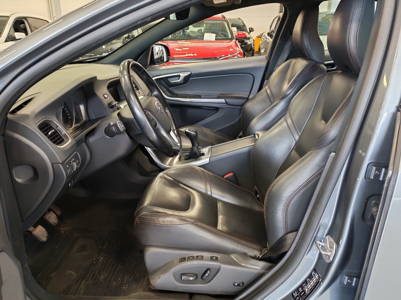 Volvo S60 Cross Country vaihtoauto