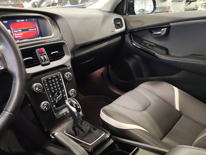 Volvo V40 vaihtoauto