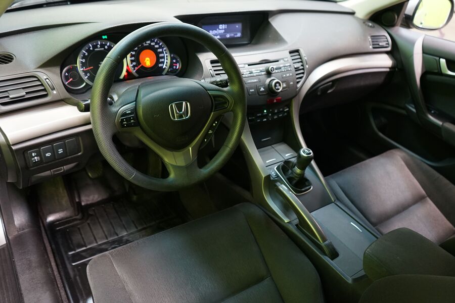Honda Accord vaihtoauto