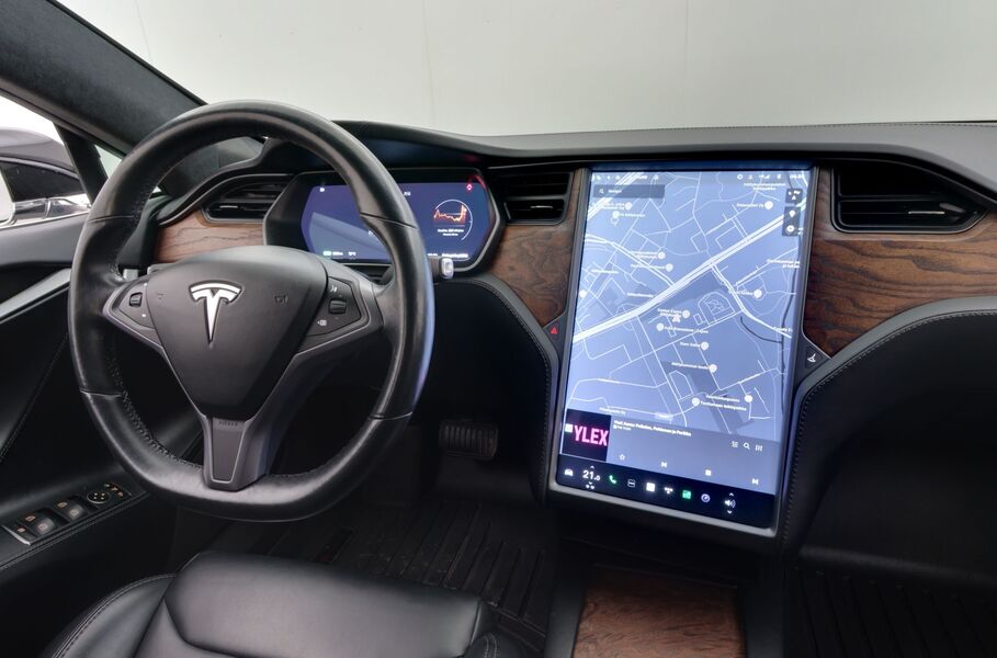 Tesla Model S vaihtoauto