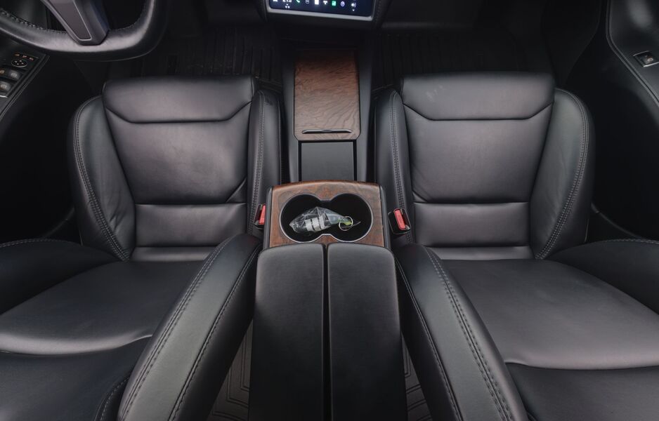 Tesla Model S vaihtoauto