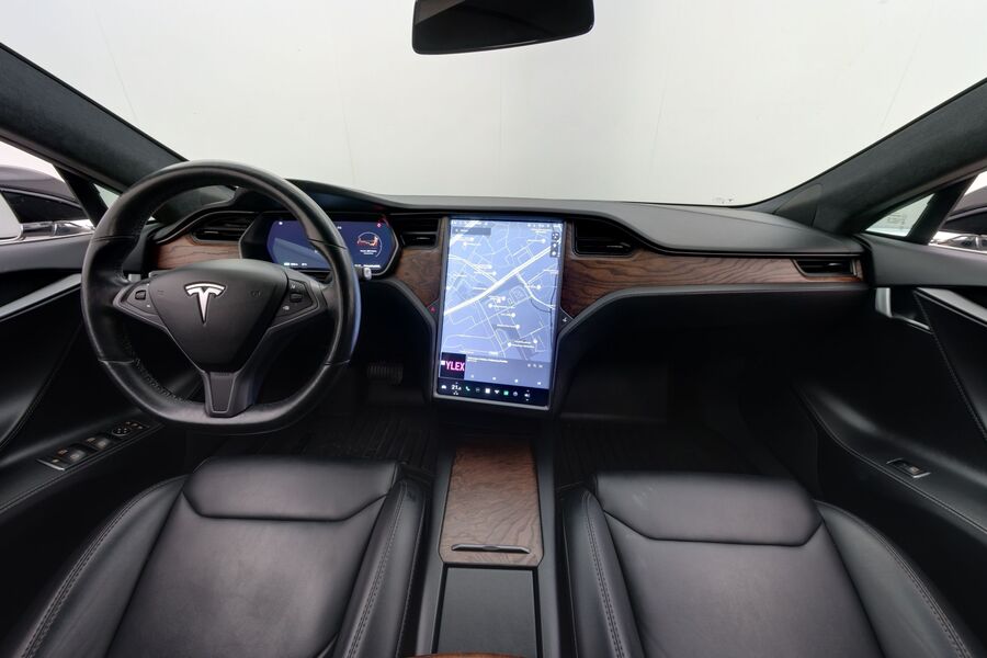 Tesla Model S vaihtoauto