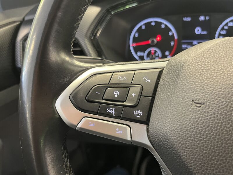 Volkswagen T-Cross vaihtoauto
