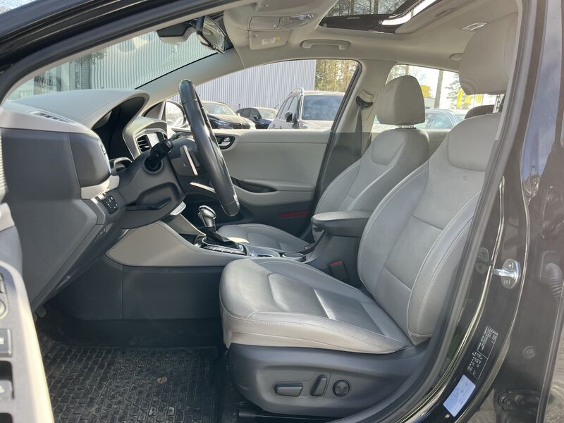 Hyundai IONIQ plug-in vaihtoauto