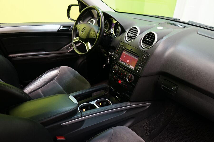 Mercedes-Benz ML vaihtoauto