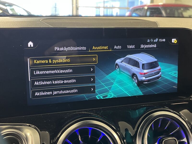 Mercedes-Benz EQB vaihtoauto