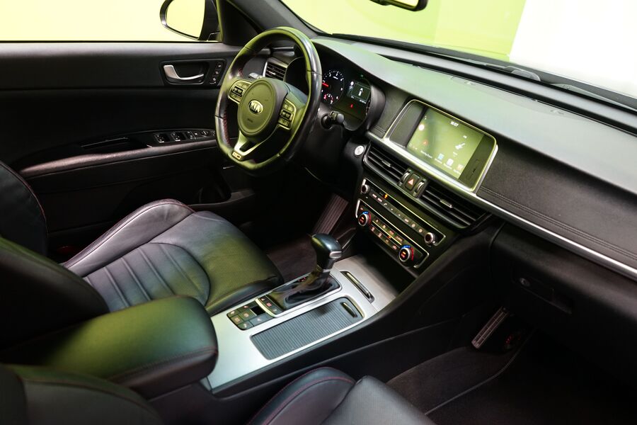 Kia Optima vaihtoauto