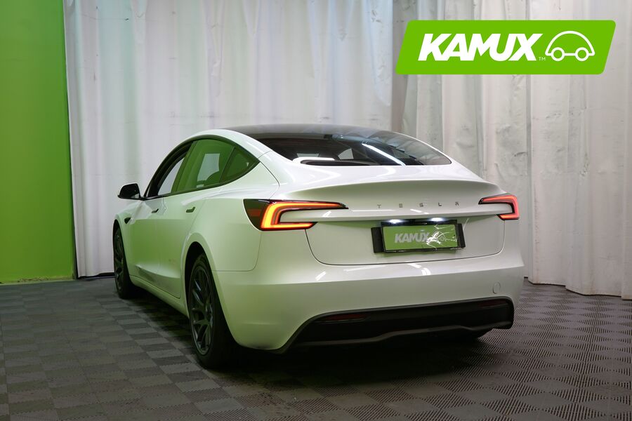 Tesla Model 3 vaihtoauto