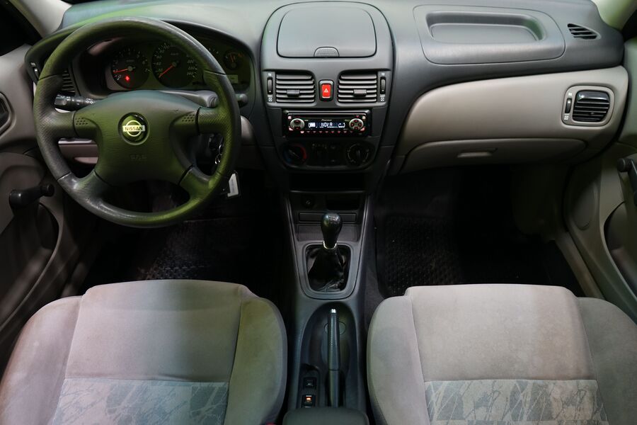 Nissan Almera vaihtoauto
