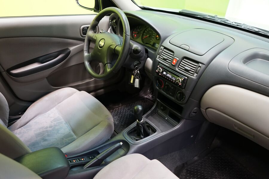 Nissan Almera vaihtoauto