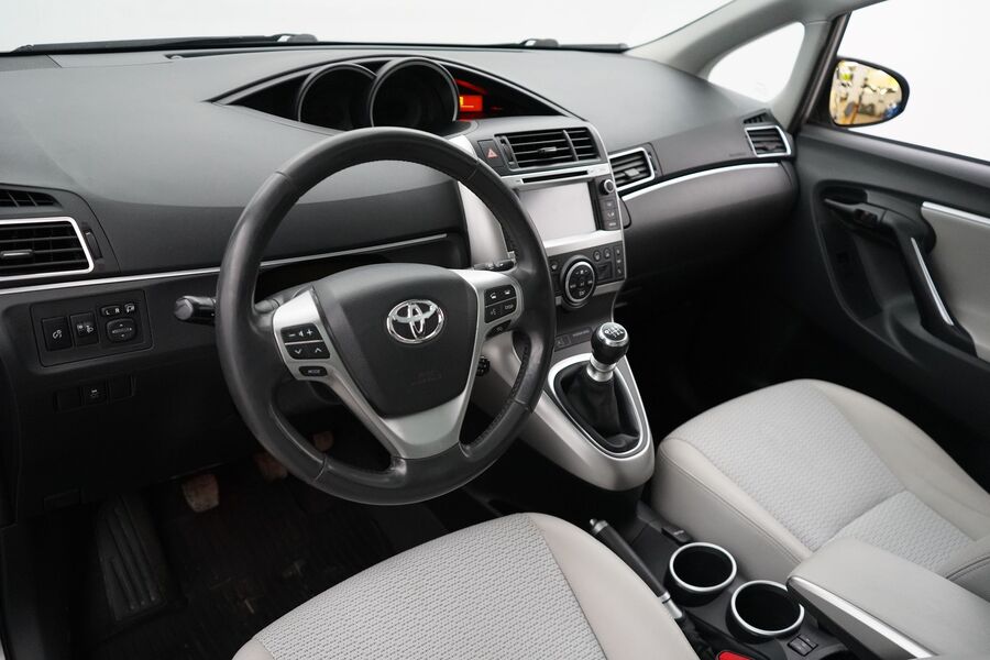 Toyota Verso vaihtoauto