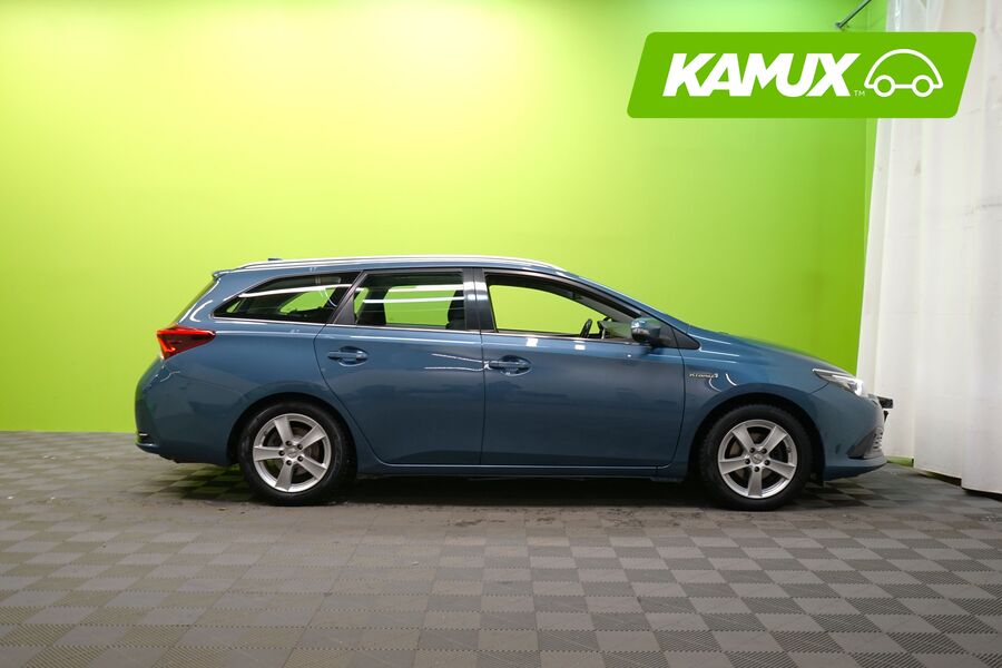 Toyota Auris vaihtoauto