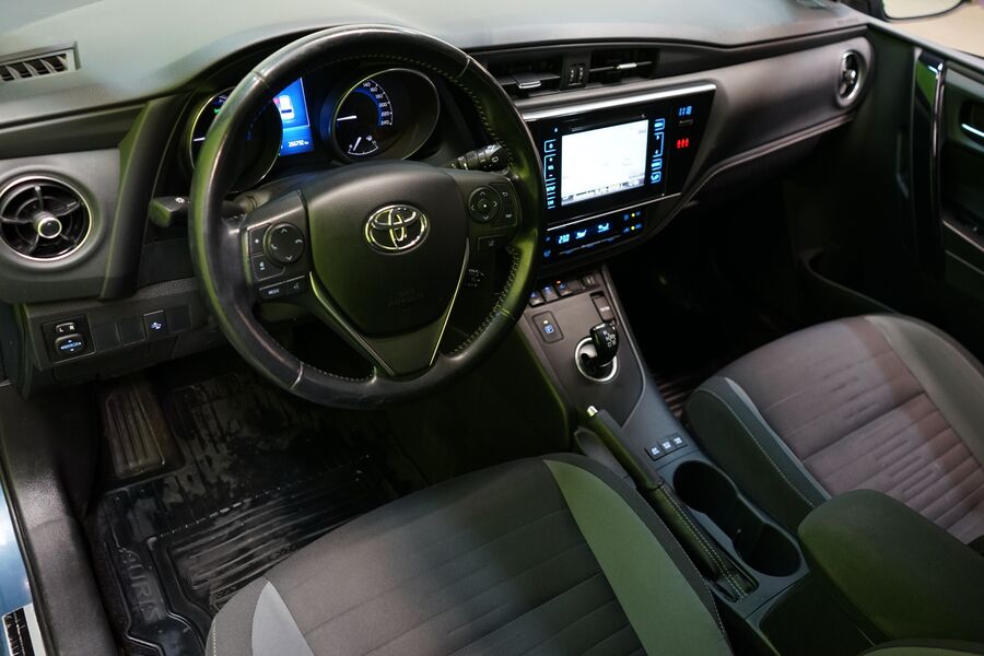 Toyota Auris vaihtoauto