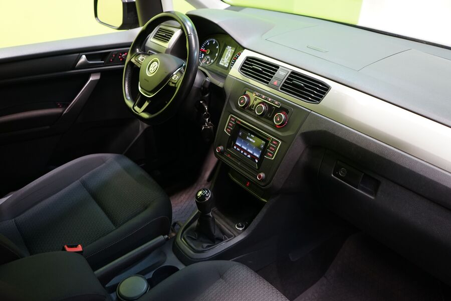 Volkswagen Caddy Maxi vaihtoauto