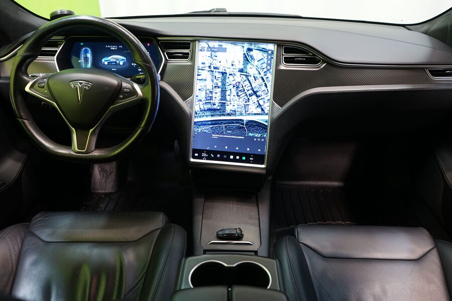 Tesla Model S vaihtoauto