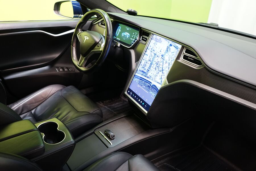 Tesla Model S vaihtoauto
