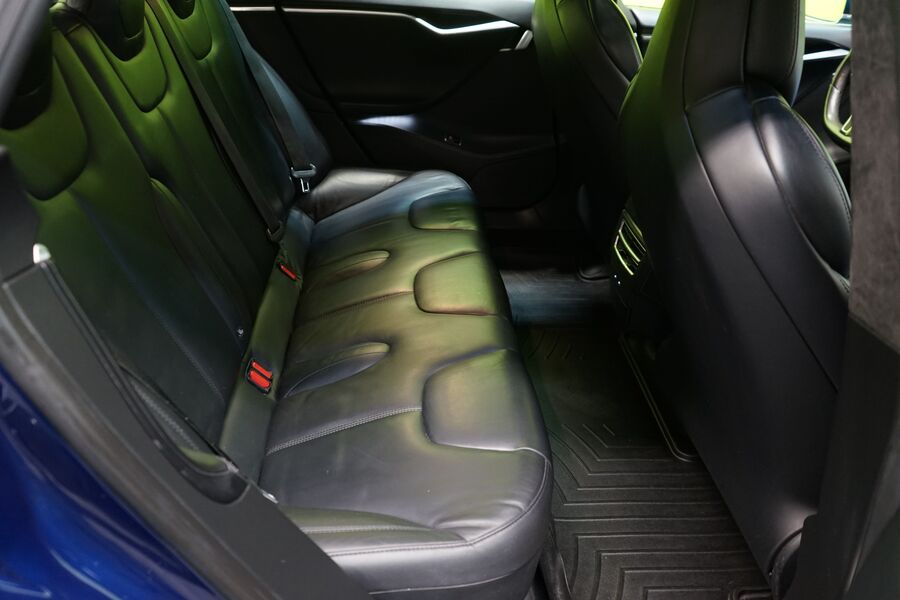 Tesla Model S vaihtoauto