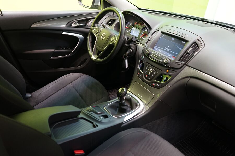 Opel Insignia vaihtoauto