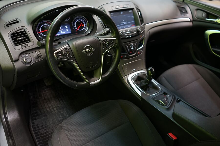 Opel Insignia vaihtoauto