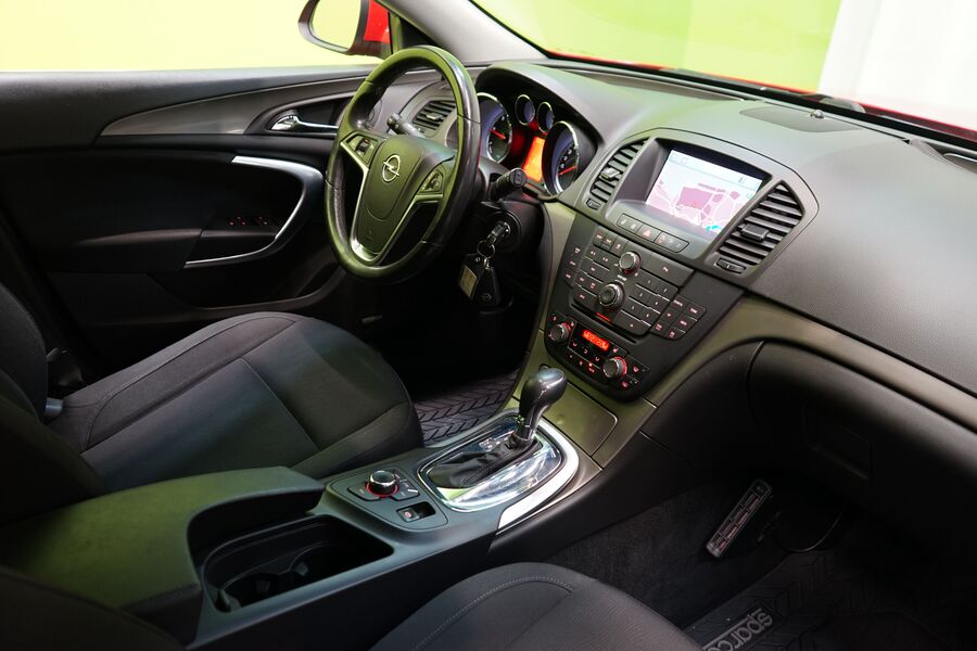 Opel Insignia vaihtoauto