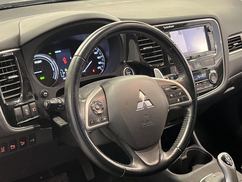 Mitsubishi Outlander PHEV vaihtoauto