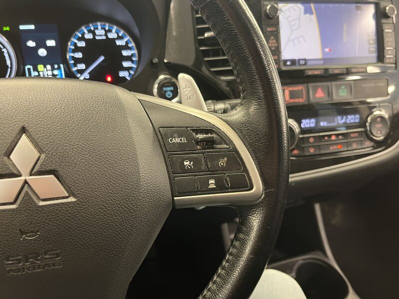 Mitsubishi Outlander PHEV vaihtoauto