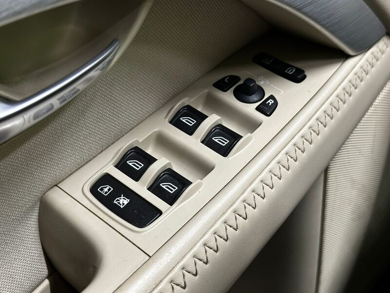 Volvo XC70 vaihtoauto