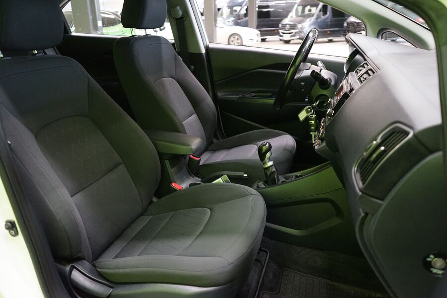 Kia Rio vaihtoauto