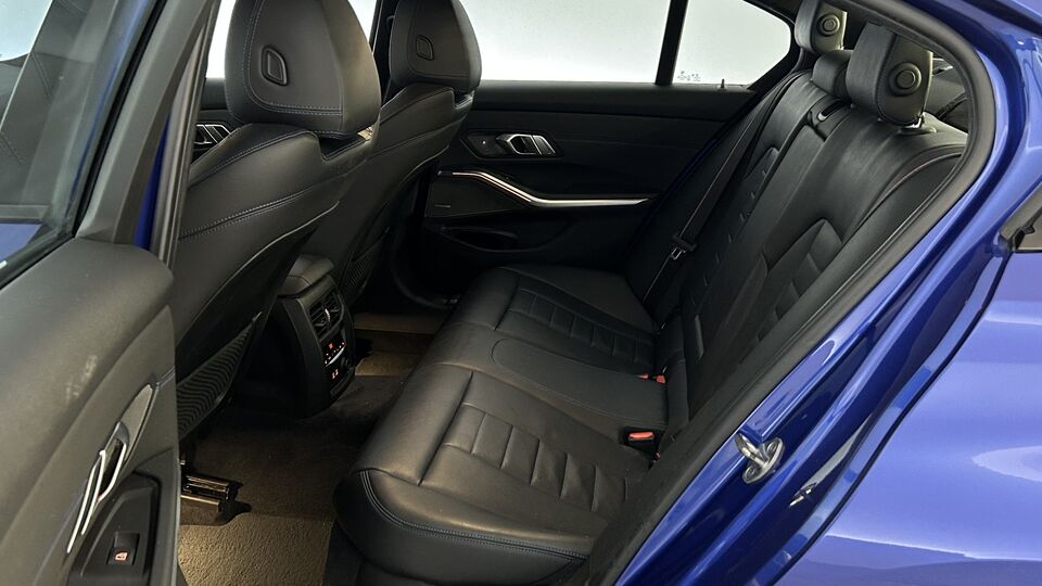 BMW 330 vaihtoauto