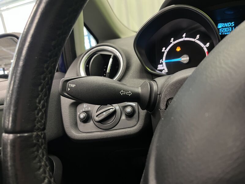 Ford Fiesta vaihtoauto