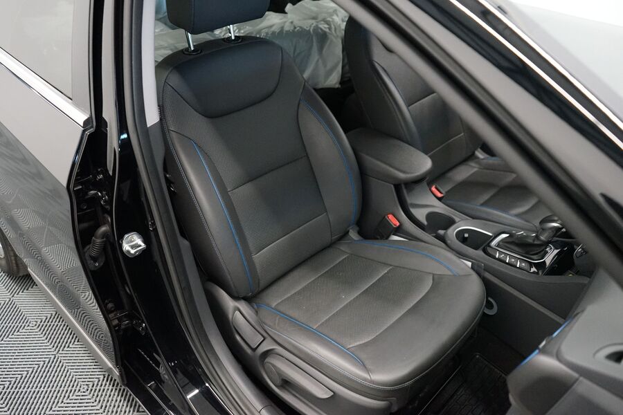 Hyundai IONIQ plug-in vaihtoauto