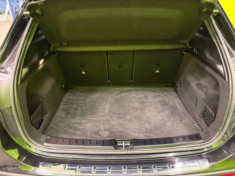 Mercedes-Benz GLA vaihtoauto