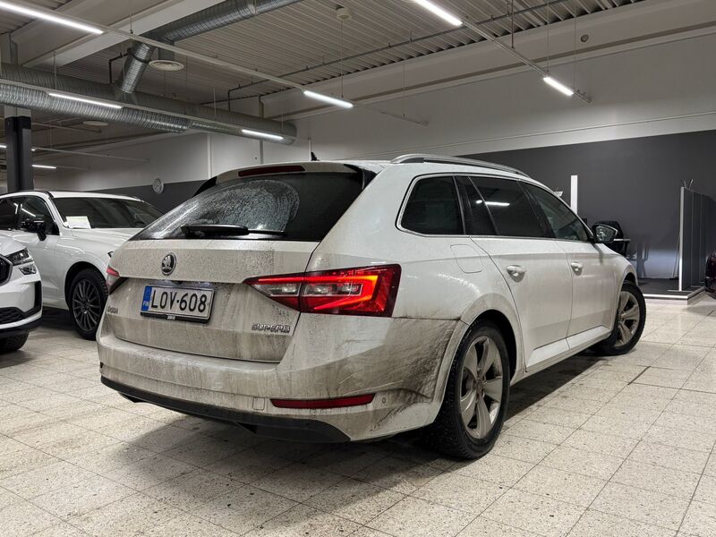 Skoda Superb vaihtoauto