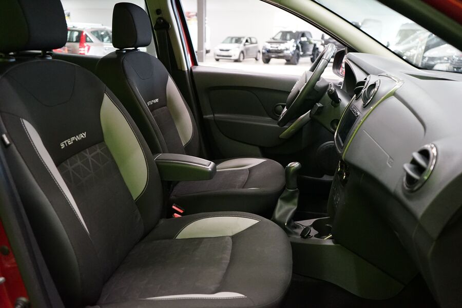 Dacia Sandero vaihtoauto