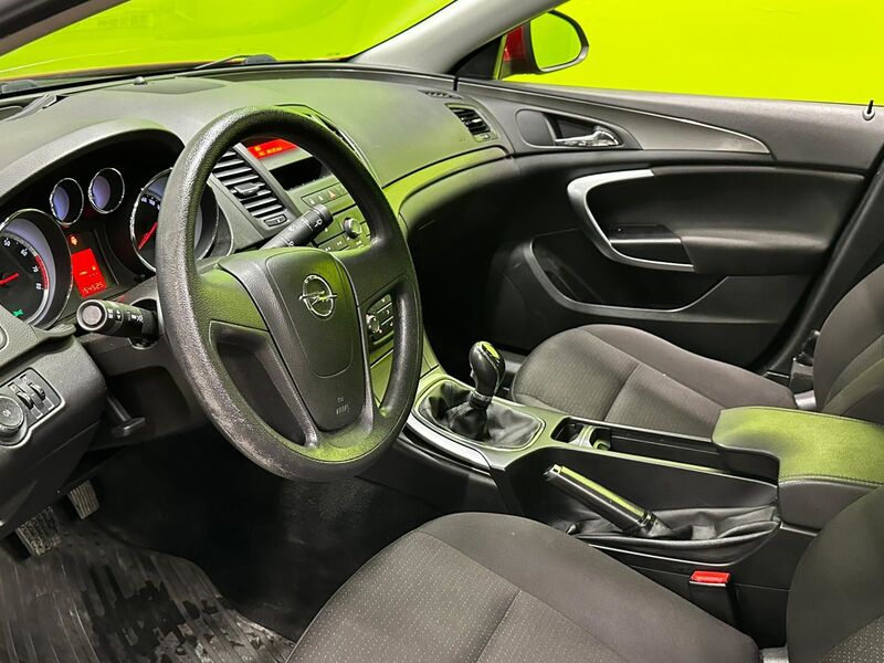 Opel Insignia vaihtoauto