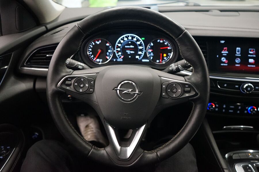 Opel Insignia vaihtoauto