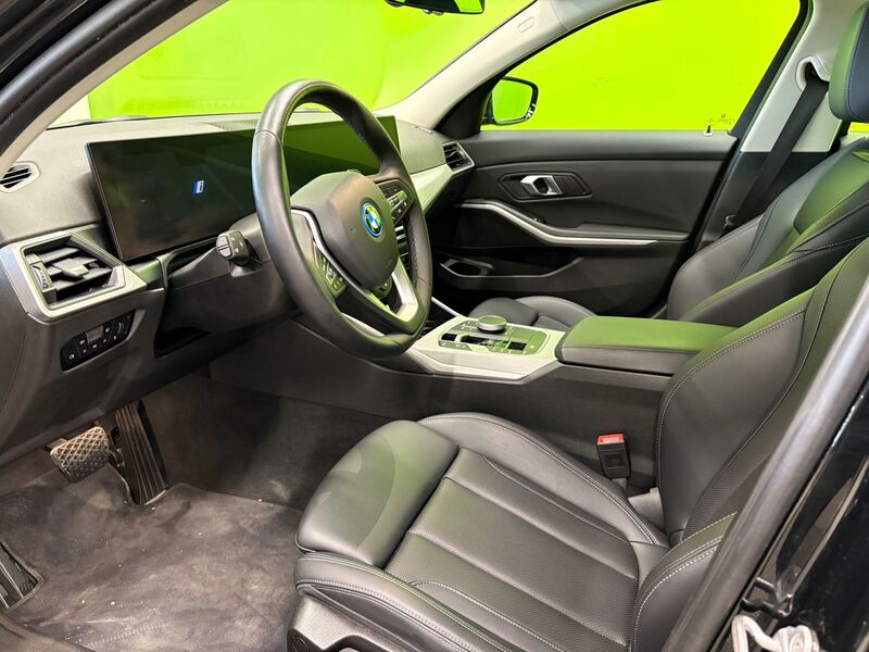 BMW 330 vaihtoauto